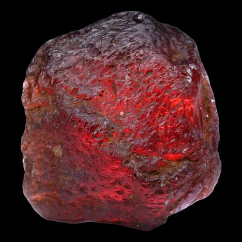 Très beau brut de Grenat Pyrope affichant un poids de 7,55 grammes, de qualité gemme, Umba River, Korogwe Rural District, Tanga Region, Tanzanie