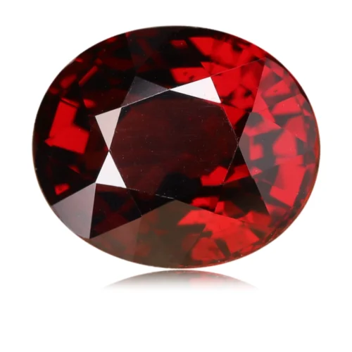 Grenat Pyrope-Almandin de 2,04 carats, facetté en ovale avec précision. Cette pierre, d'une belle couleur rouge, a pour origine Madagascar. Facettes parfaitement polies, points de jonction entre facettes parfaitement respectés.